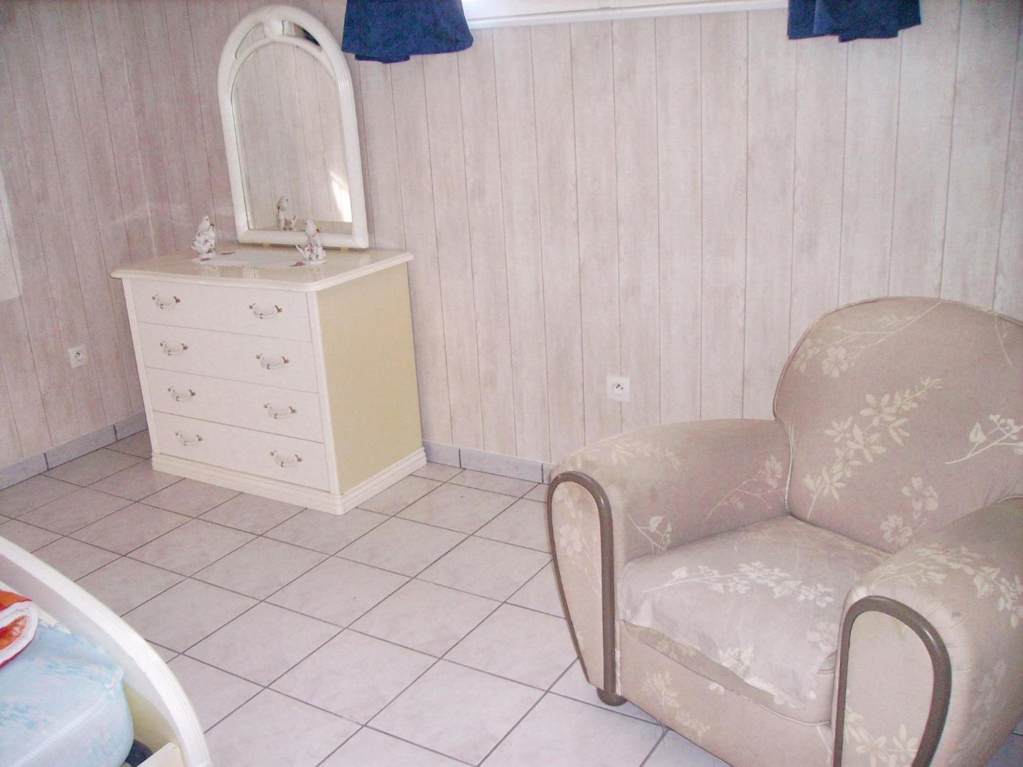 Appartement Charmant A Breuillet Avec Jardin Spacieux Esterno foto